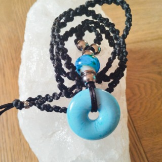 Pendentif turquoise en verre